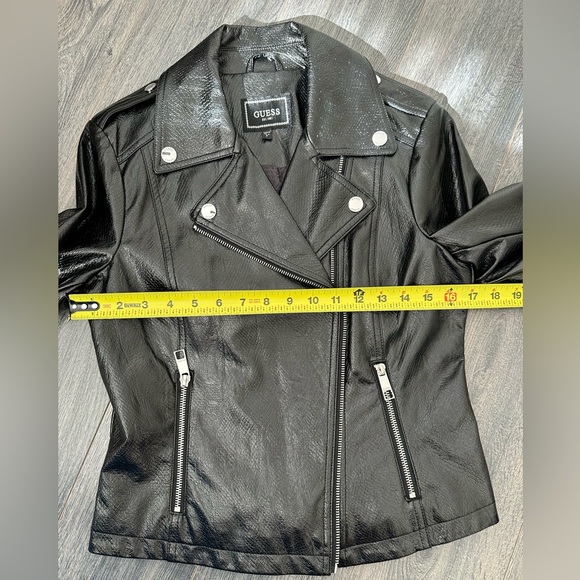 NWOT Guess Women's Sleek Black Faux Leather Biker Jacket - Picture 11 of 12